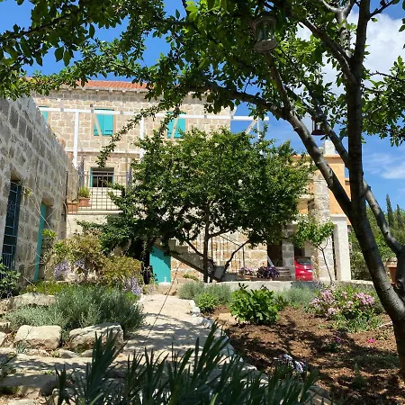 Authentic With Terrace- Complete Privacy