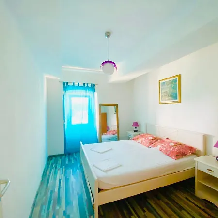 Villa Authentic With Terrace- Complete Privacy *