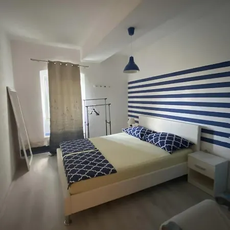 Villa Authentic With Terrace- Complete Privacy *