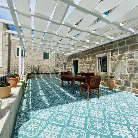 Villa Authentic With Terrace- Complete Privacy