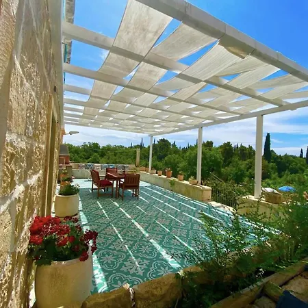Authentic With Terrace- Complete Privacy Mocici