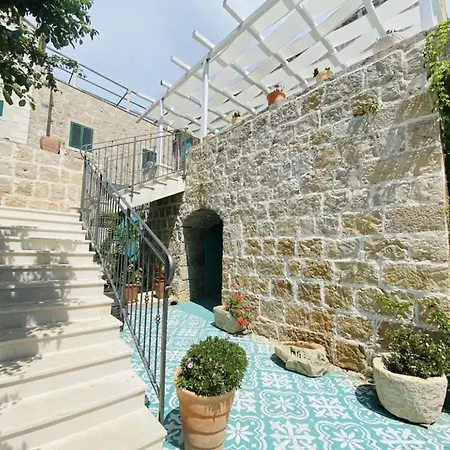 Authentic With Terrace- Complete Privacy